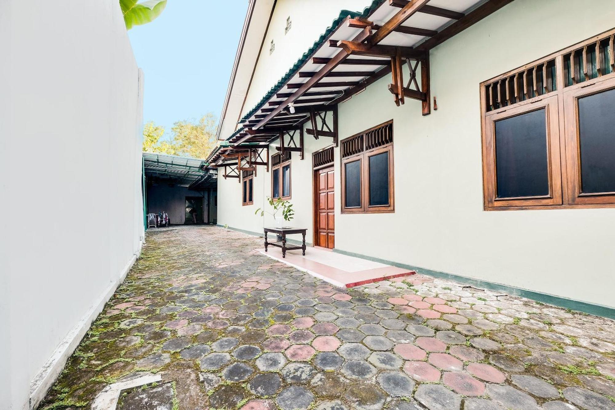 Spot On 92068 Pudja Kesuma Homestay Syariah Yogyakarta Pedes Dış mekan fotoğraf